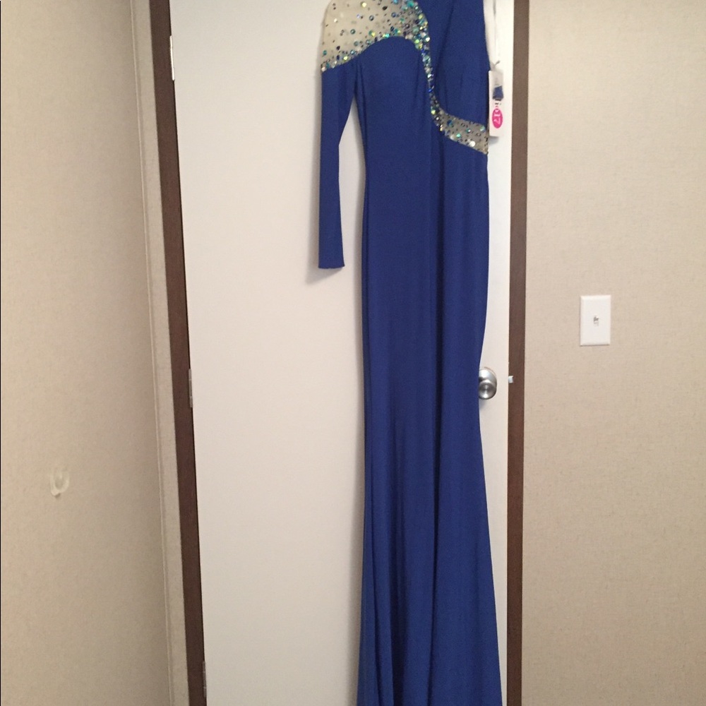 Prom - Picture 4 of 4